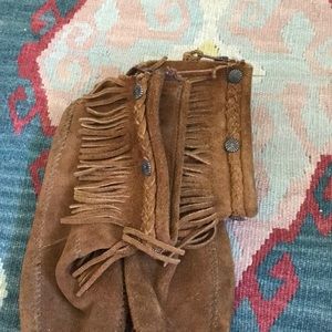 Minnetonka Fringe Ankle Moccasins Shoes Suede 8